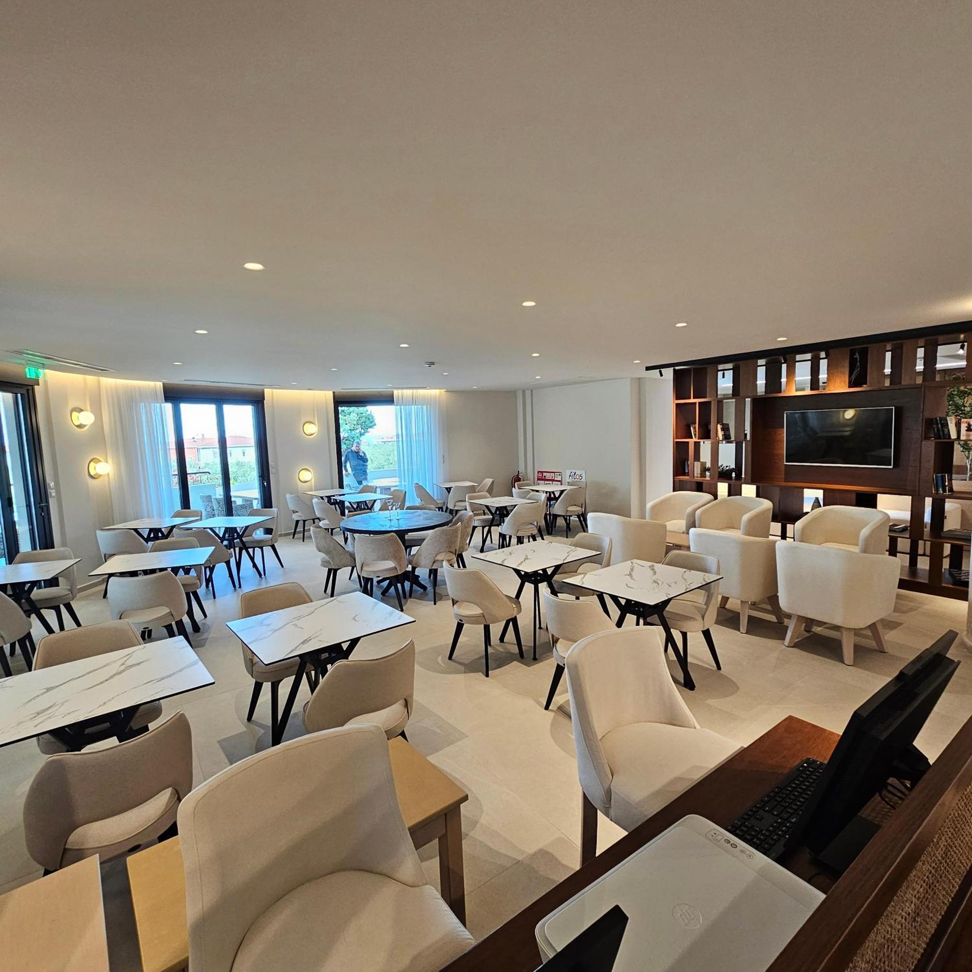 Ocean Beach Hotel Скала-Потамьяс Екстер'єр фото