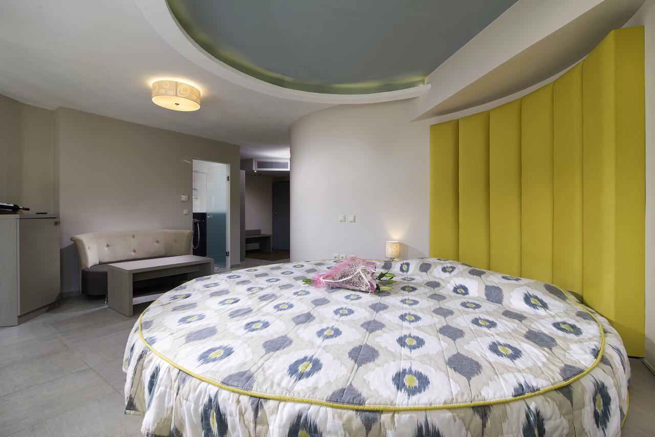Ocean Beach Hotel Скала-Потамьяс Екстер'єр фото