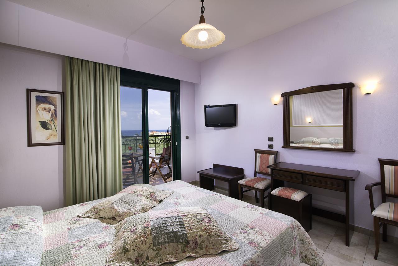 Ocean Beach Hotel Скала-Потамьяс Екстер'єр фото