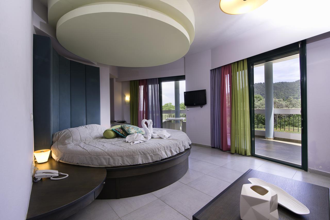 Ocean Beach Hotel Скала-Потамьяс Екстер'єр фото